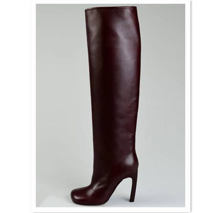 processing time:7-15 days after placing orders--Women's Autumn and Winter New Fashion Metal Decorated High Heel Boots Warm Short Fluffy High Round Head Boots.