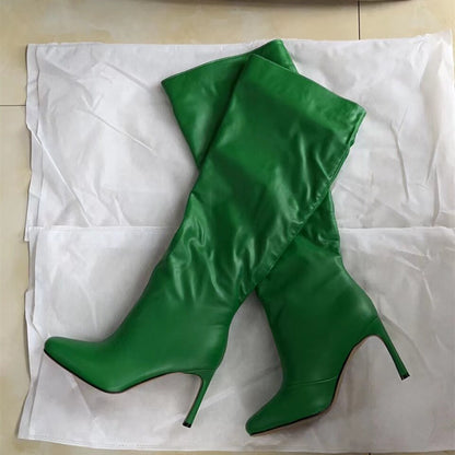 processing time:7-15 days after placing orders--Women's Autumn and Winter New Fashion Metal Decorated High Heel Boots Warm Short Fluffy High Round Head Boots.