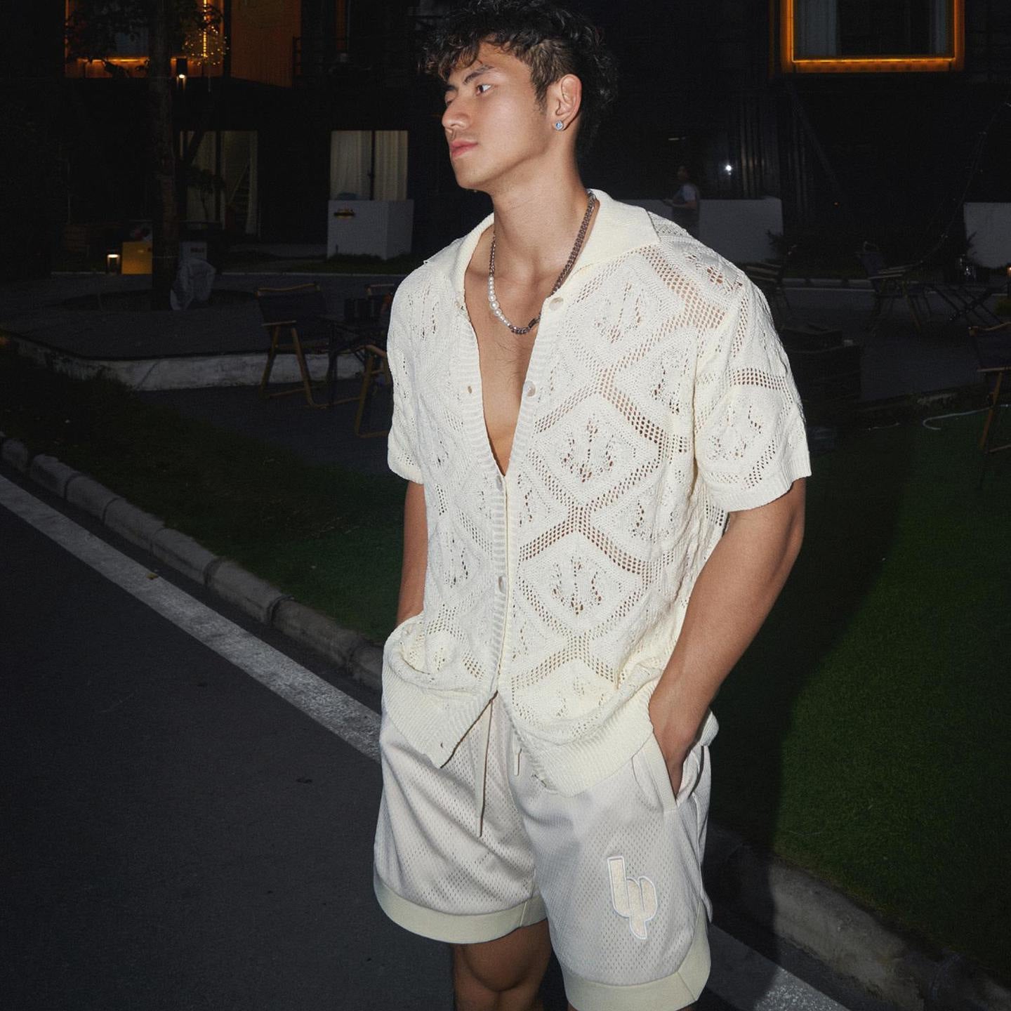 Casual loose short sleeved knitted shirt for men