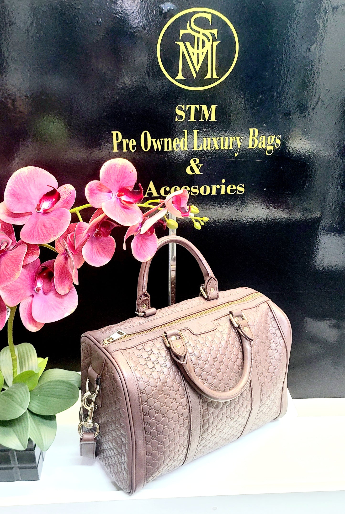 Pre-loved Gucci Guccissima Boston leather bag
